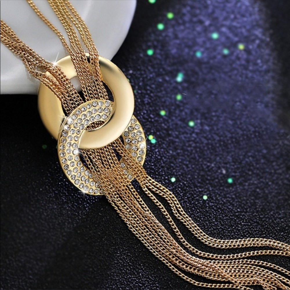 ‼️LAST ONE‼️Rhinestone Gold Chain Tassel Necklace - Picture 3 of 3